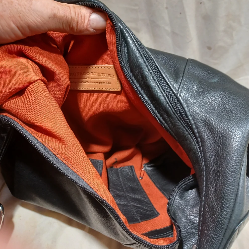 Coronado Leather Conceal Carry Messenger Bag - Picture 11 of 12